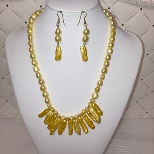 Yellow Stick Pearl necklace ❤️